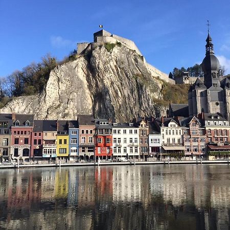 Les Voisins De Mr Sax Hotel Dinant Exterior photo