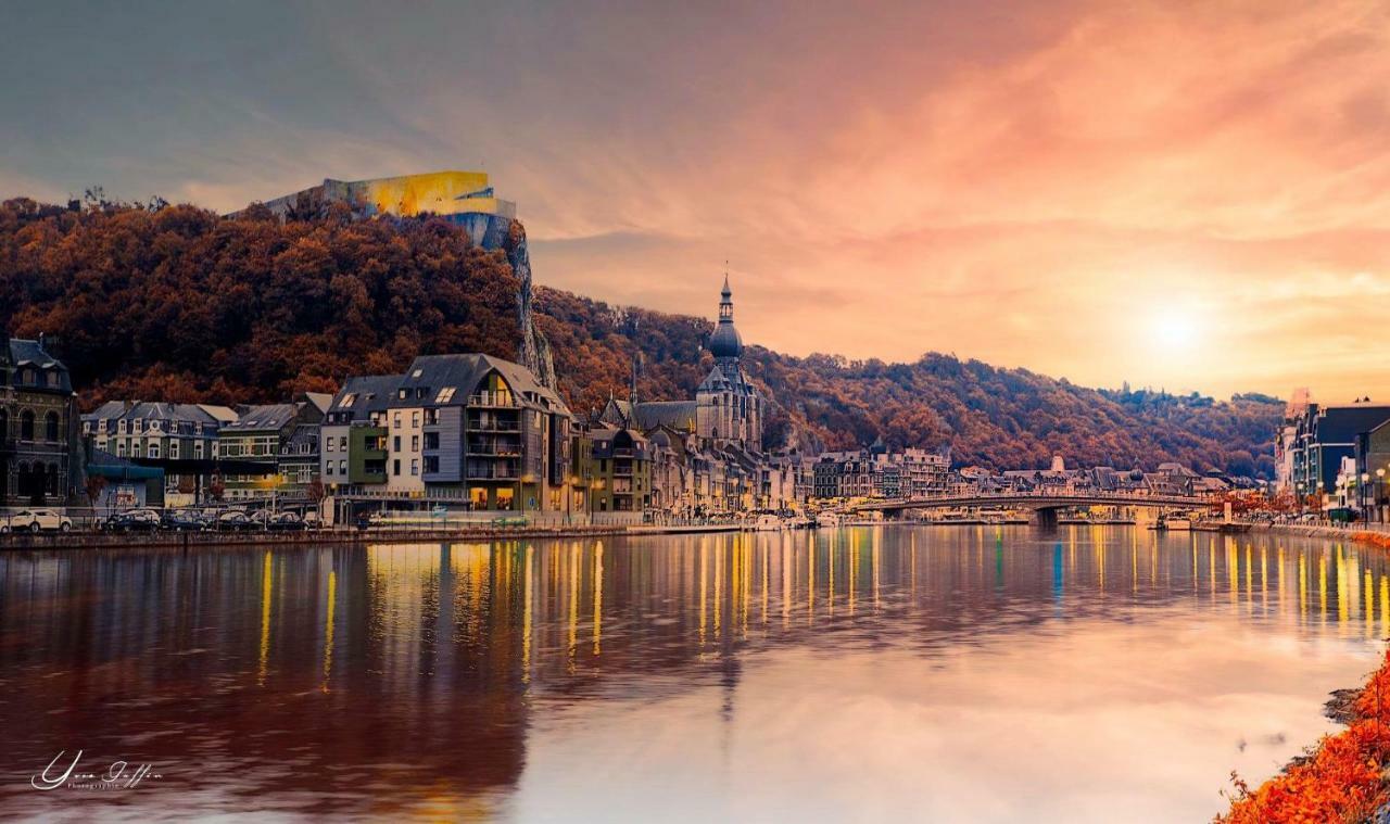Les Voisins De Mr Sax Hotel Dinant Exterior photo